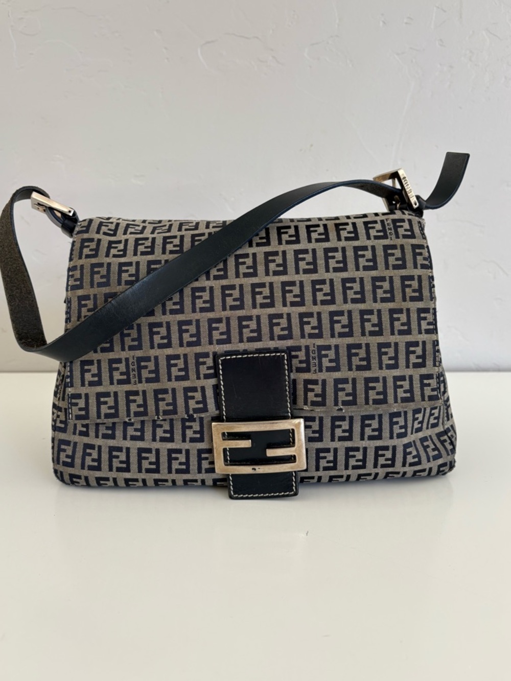 Auth VTG FENDI Zucca Canvas Baguette Shoulder Bag
